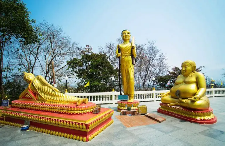 Other statues of Buddhas