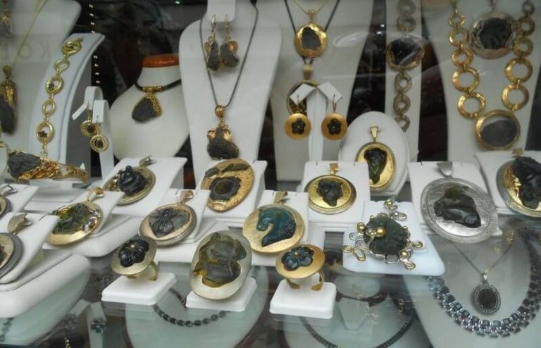 Jewelry with vltavin