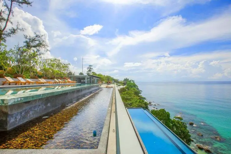 Hotel Surin Beach Resort