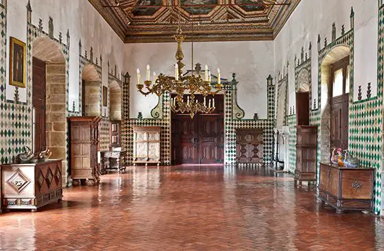 Royal Swan Hall in Sintra