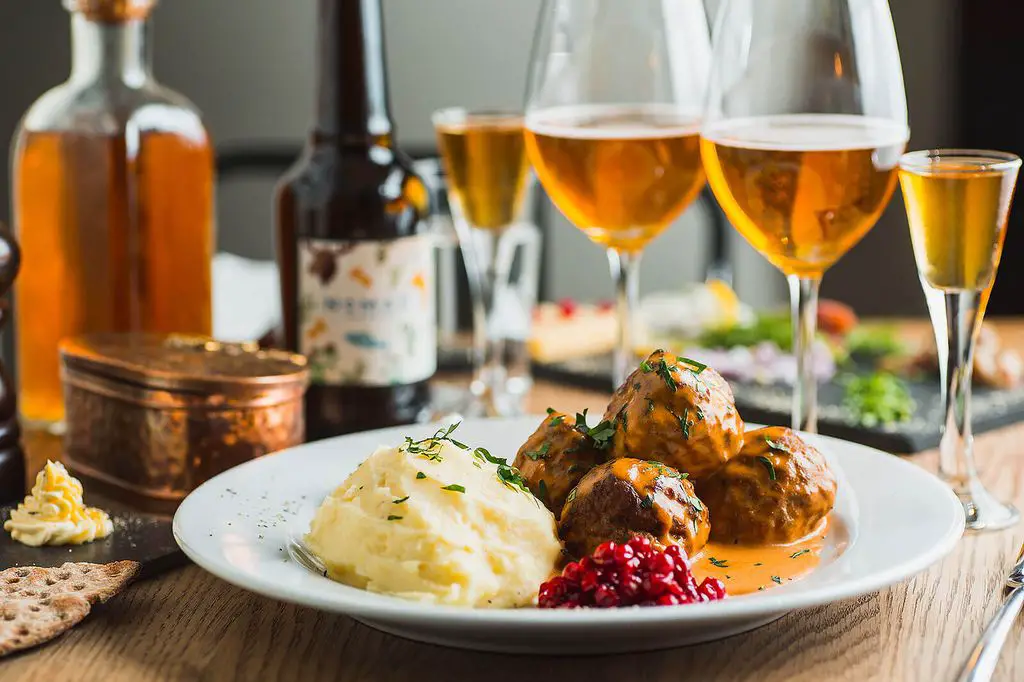 Tourist's guide to Swedish cuisine - best dishes to try in Sweden