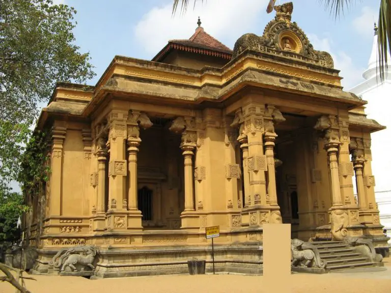 Vihara Maha Kelania Raja Temple