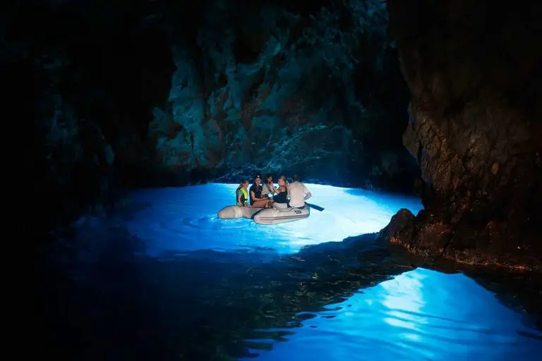 Photo: Landmark Blue Cave