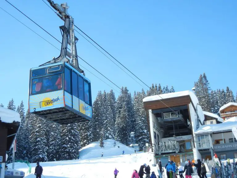 Ski lift in Leh