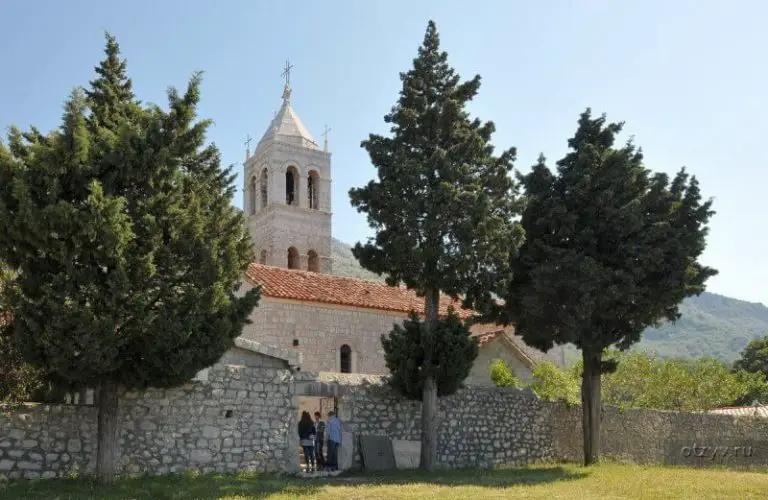 Monastery complex Rezhevichi, Petrovac