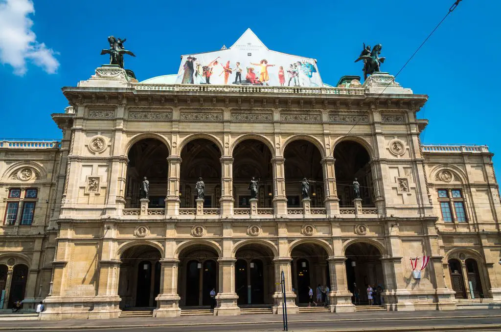 Vienna Opera - a guide to Austria's most famous theater