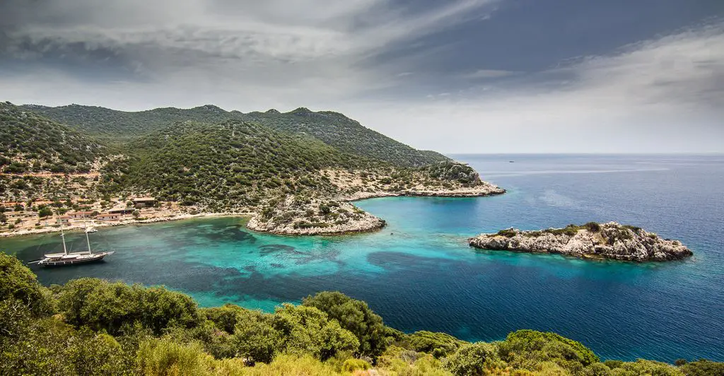 Tourist's guide to Lycian trail - a scenic route in Turkey