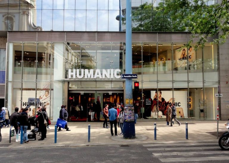 Shop "Humanic"