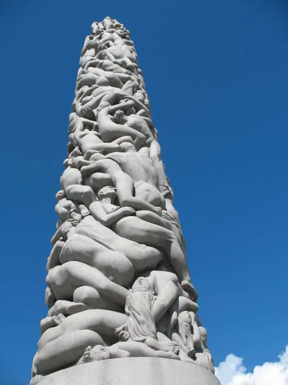 Sculpture Monolith