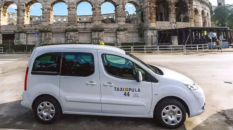 Taxi Pula