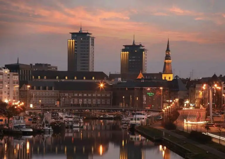 Hasselt is located on the banks of the Demer River
