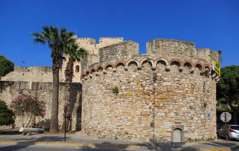 Cesme Fortress